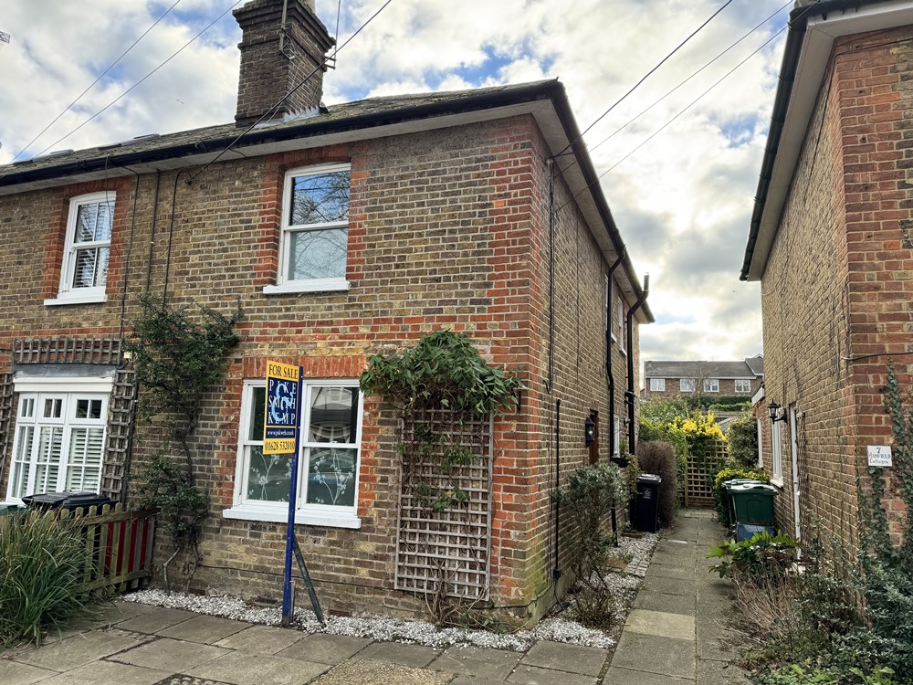 3 bedroom End-Terraced  Property for Sale in Cookham, Berkshire SL6
