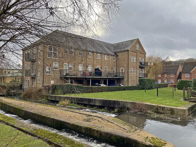 Residential Property Details, WOOBURN GREEN, Bucks Hunt & Nash Estate