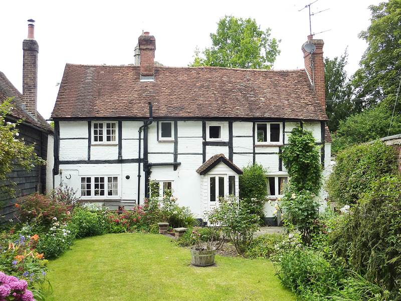 Residential Property Details, WOOBURN GREEN, Bucks Hunt & Nash Estate