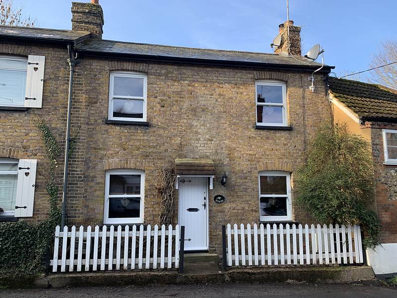 Residential Property Details, WOOBURN MOOR, Bucks Hunt & Nash Estate