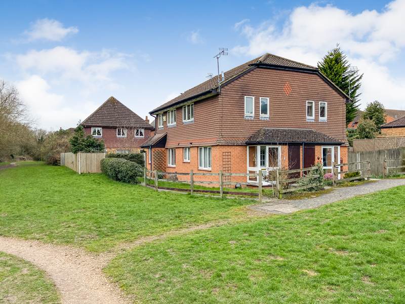 Residential Property Details, TWYFORD, Berkshire Hunt & Nash Estate