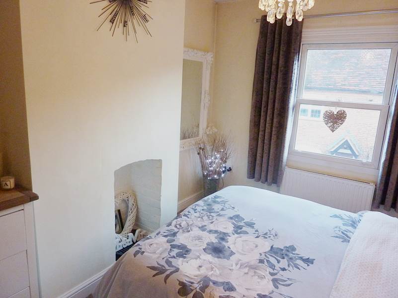 Residential Property Details, WOOBURN MOOR, Bucks Hunt & Nash Estate