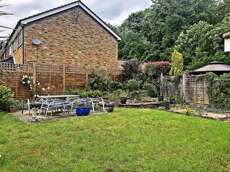 Residential Property Details, WOOBURN MOOR, Bucks Hunt & Nash Estate