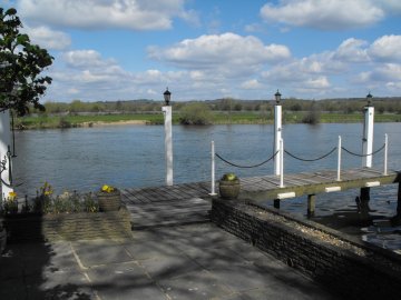 landing stage