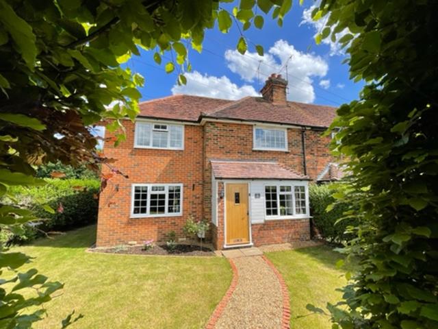 3 bedroom End-Terraced  Property for Sale in Cookham, Maidenhead, Berkshire SL6