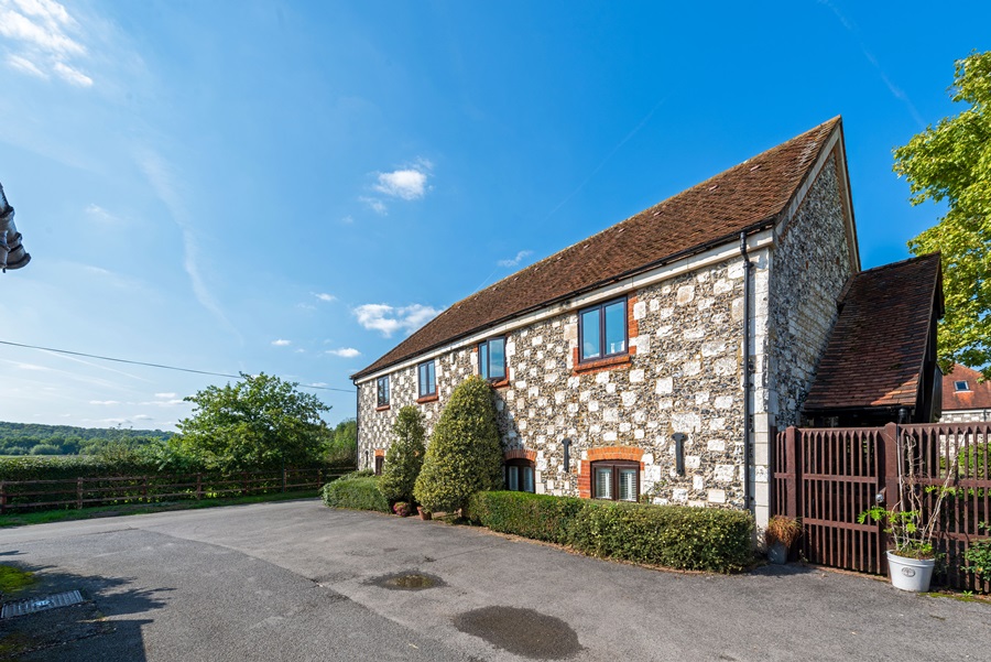 3 bed Property for Sale in Hurley, Berkshire SL6 from Pike Smith