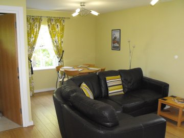 sitting / dining room