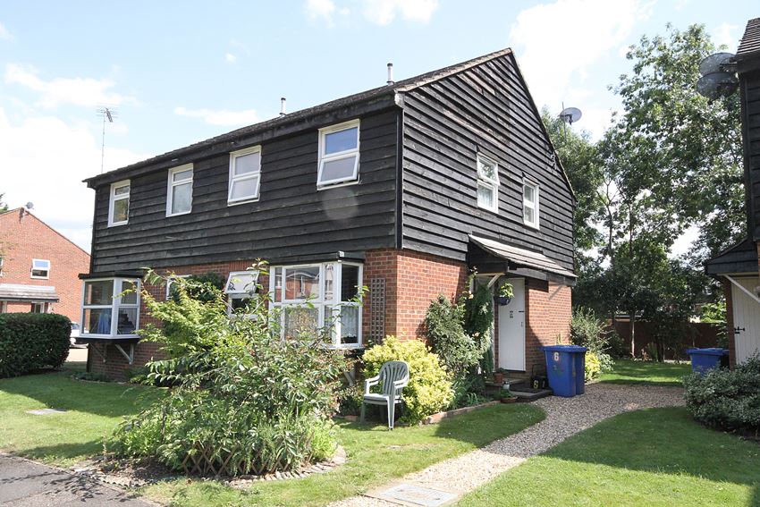 1 bedroom Town  Property for Sale in Maidenhead, Berkshire SL6