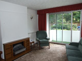 Lounge & balcony
