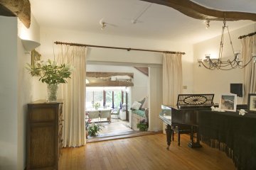 through to conservatory