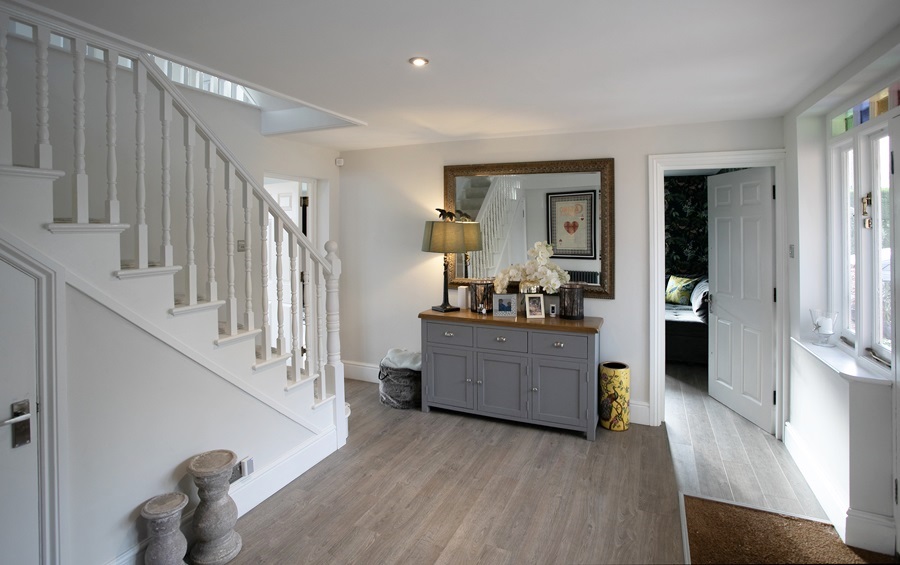 5 bed Detached Property for Sale in White Waltham, Berkshire SL6 from