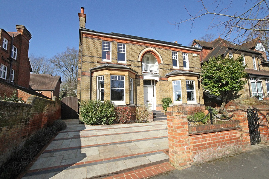4 bedroom Detached  Property for Sale in Maidenhead, Berkshire SL6