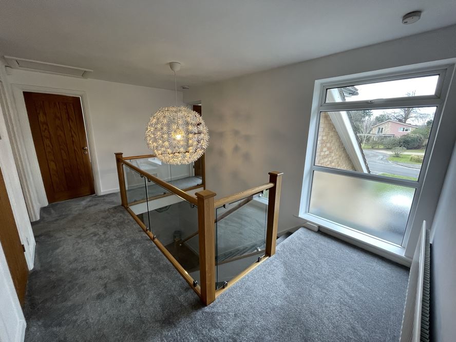 4 bed Detached Property for Sale in Maidenhead, Berkshire SL6 from