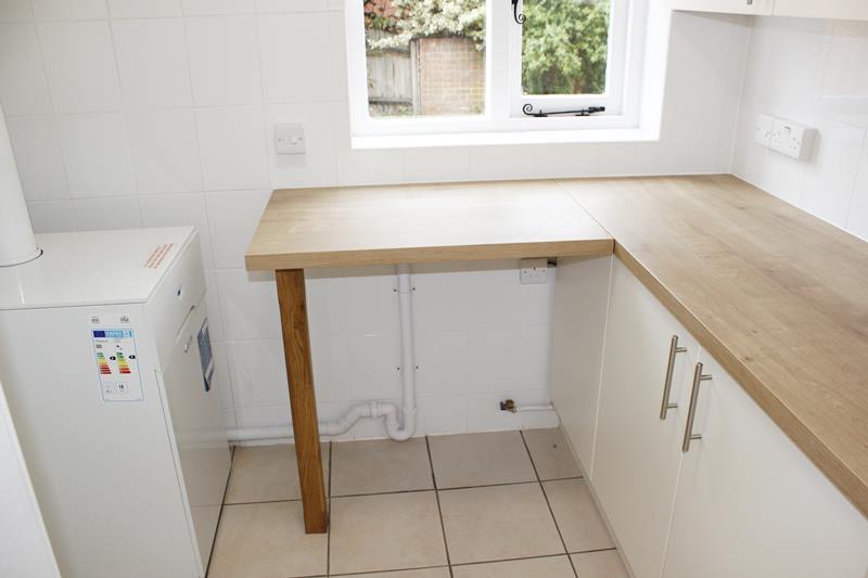 2 bedroom SemiDetached House to let in Waltham Road, White Waltham