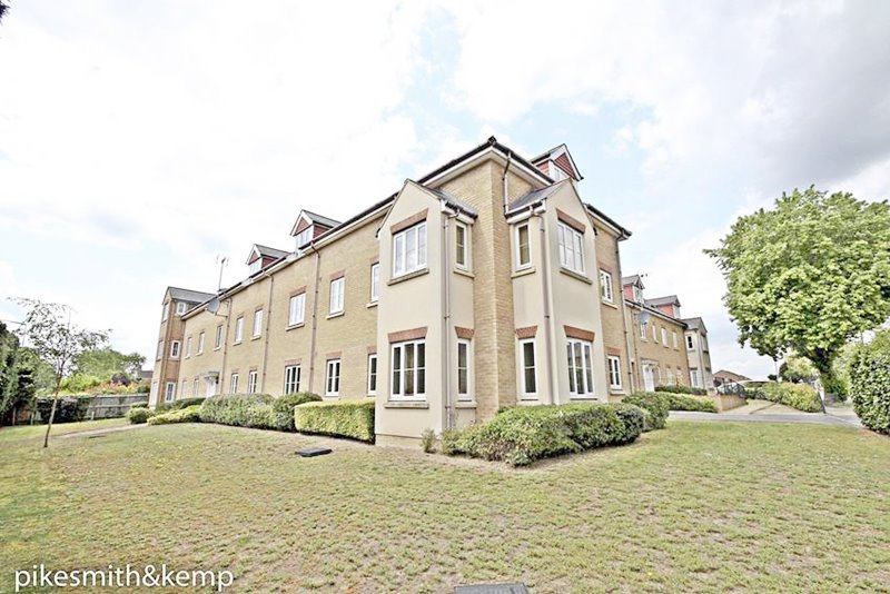 2 bedroom Flat to let in Highway Avenue, Maidenhead, from Pike Smith & Kemp Estate Agents.