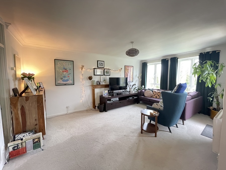 2 bed Flat Property for Sale in Bray Village, Berkshire SL6 from Pike