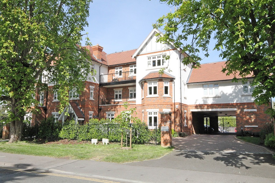 2 bedroom Flat Property for Sale in Maidenhead, Berkshire SL6