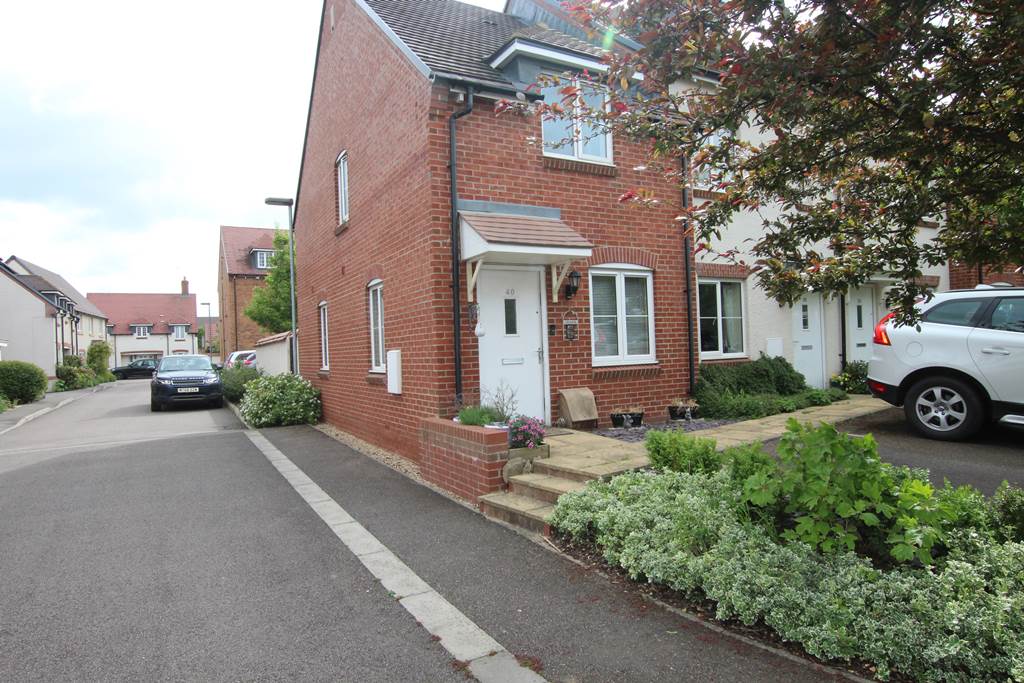 2 bedroom End-Terraced  Property for Sale in Haddenham,  HP17