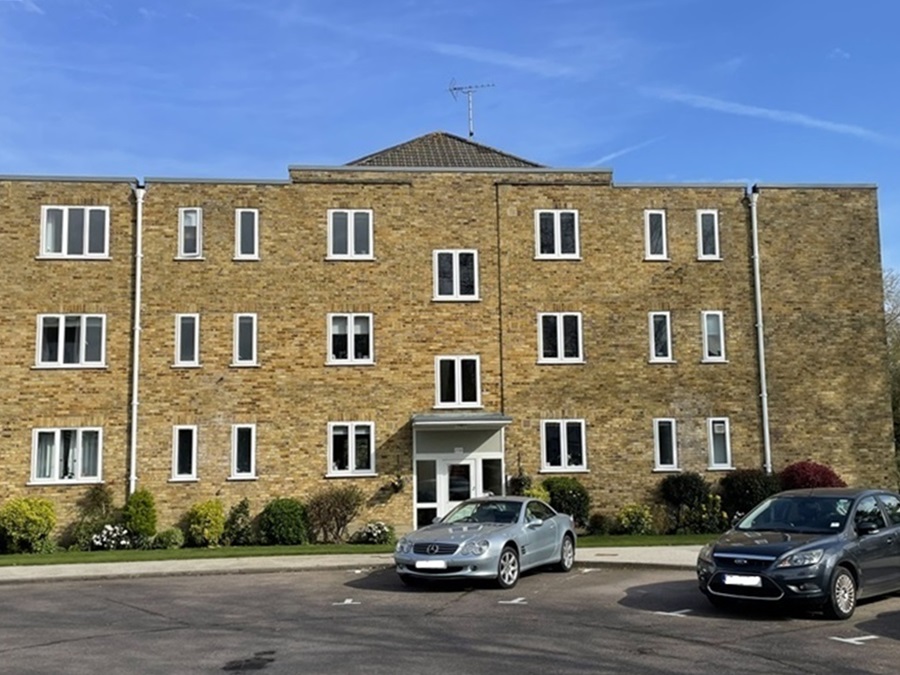2 bed Flat Property for Sale in Bray Village, Berkshire SL6 from Pike