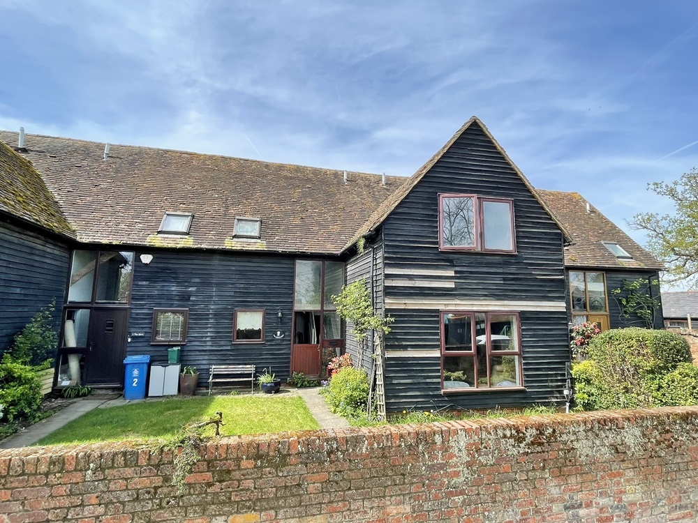 4 bedroom Barn Conversion Property for Sale in Holyport,  SL6