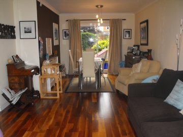 sitting room/dining room