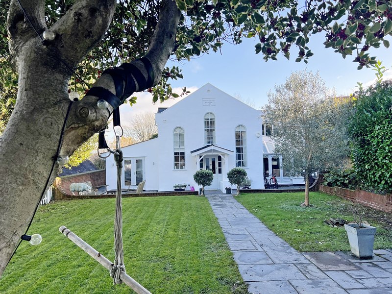 4 bed Detached Property for Sale in Cookham Dean, Berkshire SL6 from Pike Smith & Kemp Estate