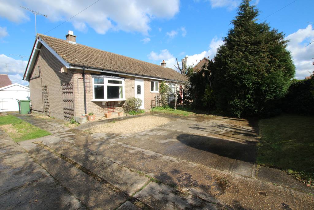 2 bedroom Bungalow Property for Sale in Thame,  OX9
